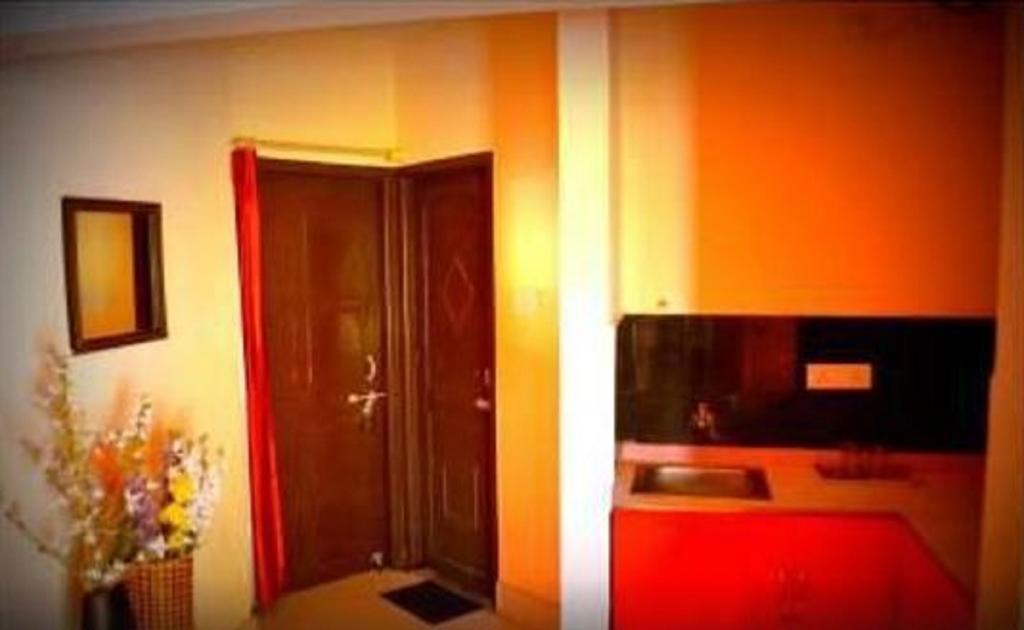 Sri Krishna Guest House & Reasturant Конарка Экстерьер фото